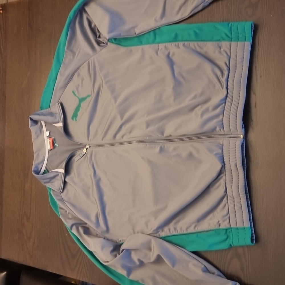 Puma mens zip up jacket size 2XL gery and green